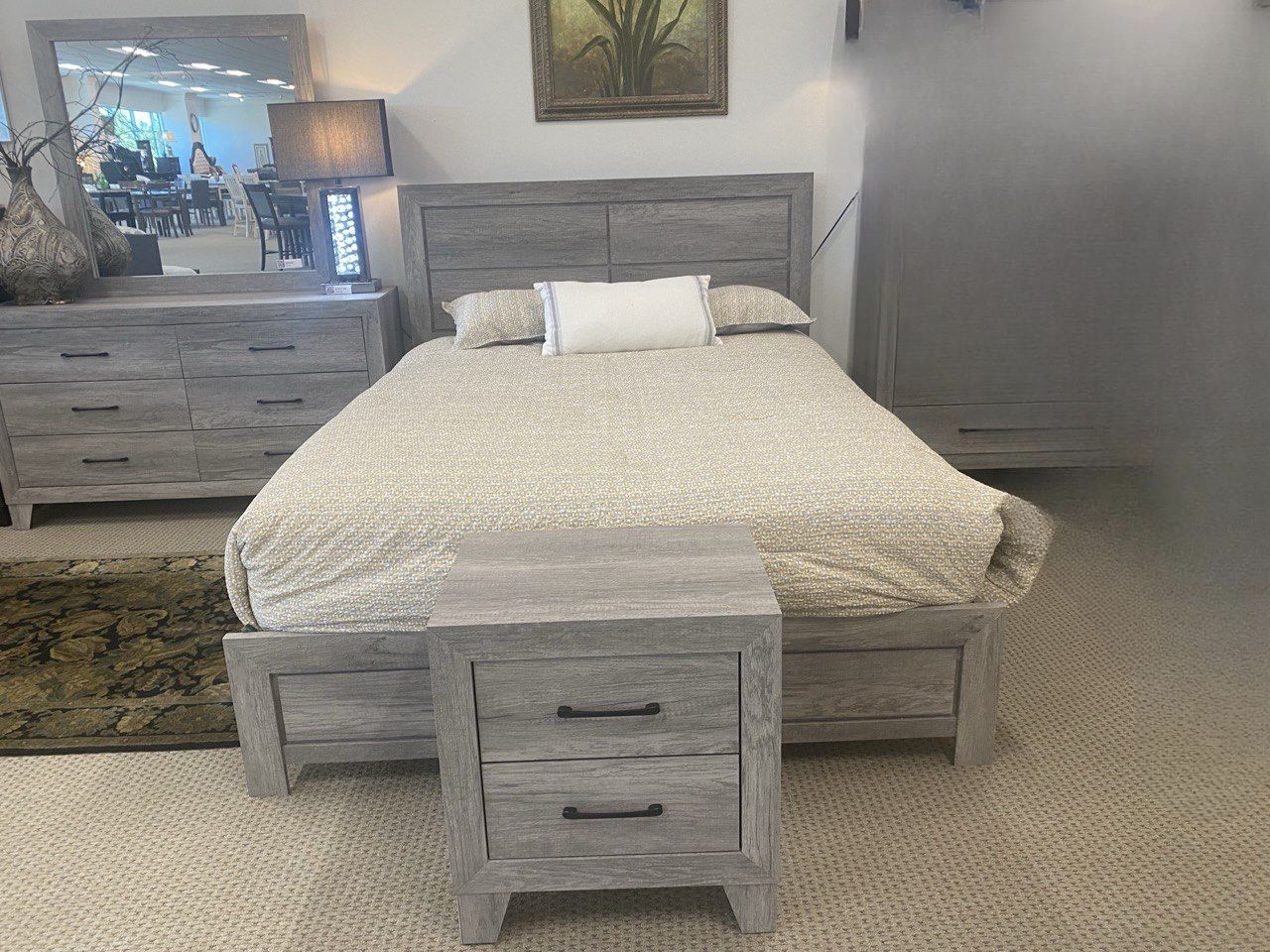 4 Pc   Queen Bed Room Set 