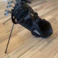 Titleist golf bag golf clubs Adams, CB three
