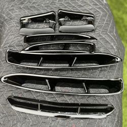 C6 Z06 Gloss black Vents And Handles.