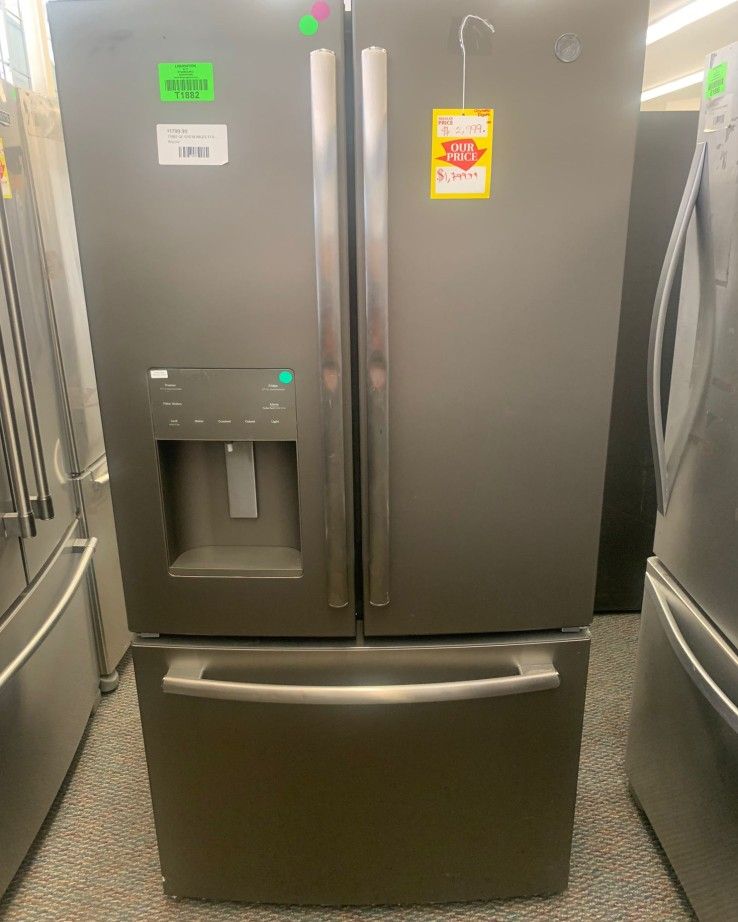 GE GYE18JMLES 17.5cu ft CounterDepth French Door Refrigerator 5O for