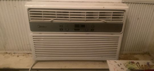 Midea Window A/C Unit