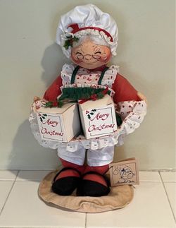 Vintage Annalee Mobilitee Mrs. Claus