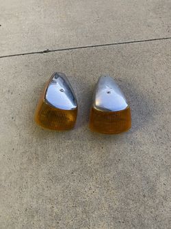 1970 Volkswagen Beetle Type 1 Fender Blinkers Hella Lenses
