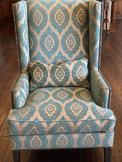 Accent Chairs 