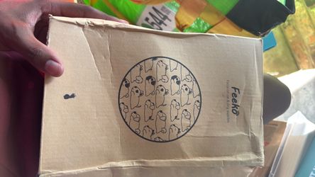 Feeko Cat & Dog Supplies Box