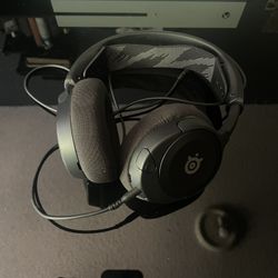 Steel Series Artics Headset