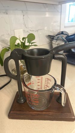 Orange squeezer