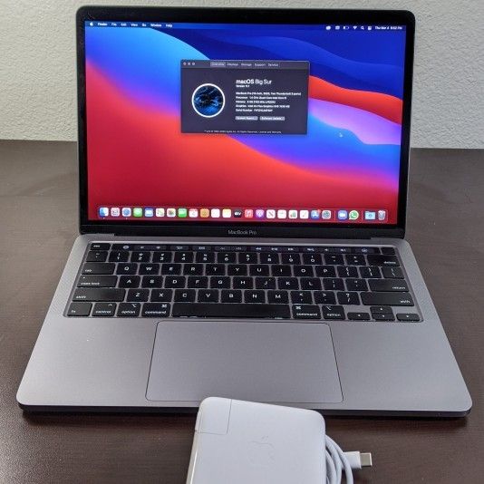 Macbook Pro 2020 Touch bar 13.3 in Retina Core i5 256 GB with original box (bought refurbished)