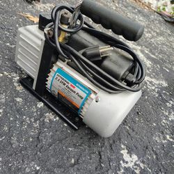 Pittsburgh Automotive 2.5 CFM Vacuum Pump