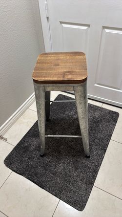 5 Bar stools