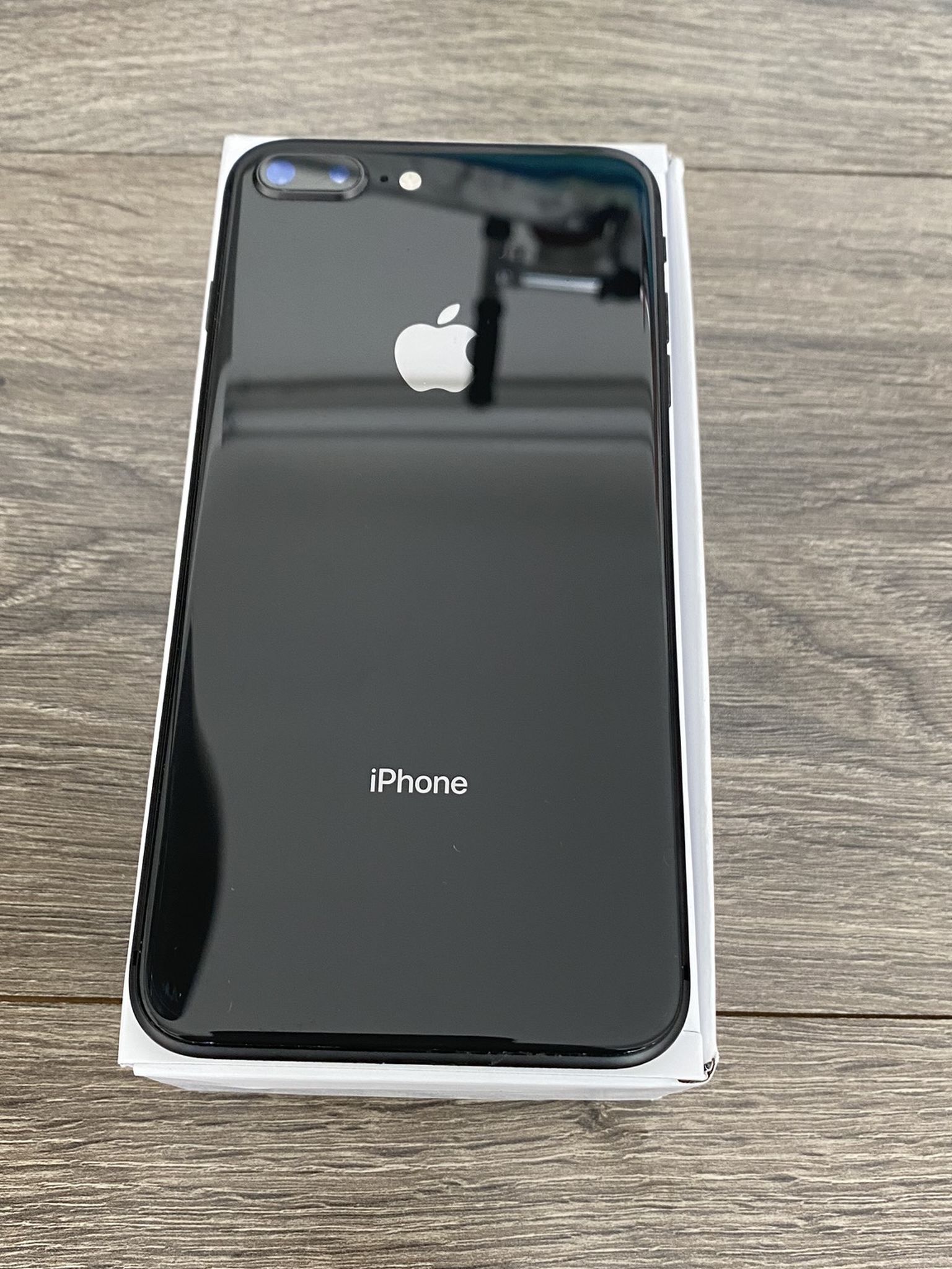 IPHONE 8 Plus 64GB Black Unlocked For Any Simcard