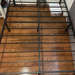 Full Size Metal Bed frame