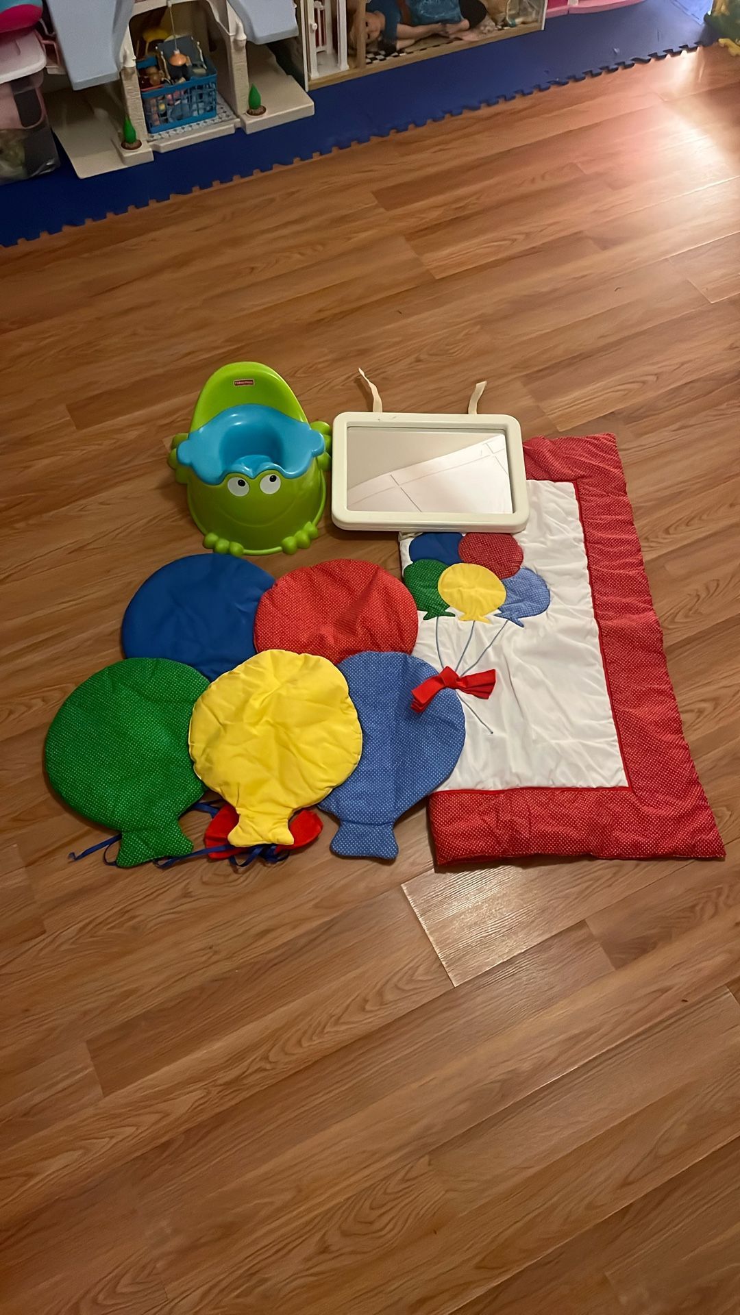 Baby Crib Blanket Ballon Decoration Mirror Potty 