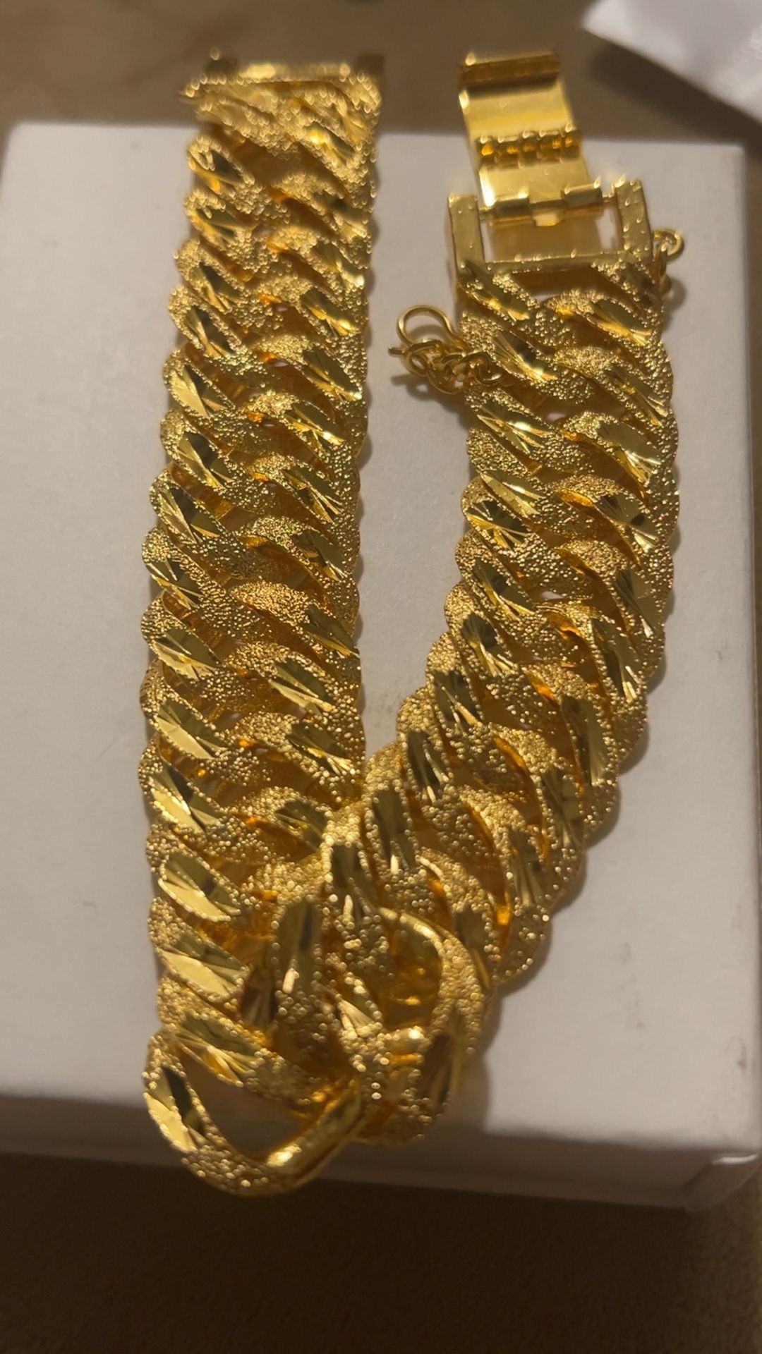 24k Gold Plated Wide Chain Bracelet 7 Inch 