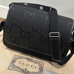 Gucci negra