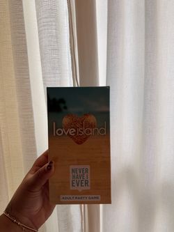 Love island: Never have I ever! 🏝️🌺