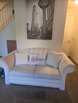 COUCH/LOVE SEAT