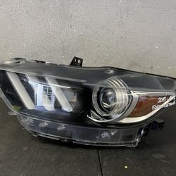 2015-2016-2017 FORD MUSTANG LEFT HEADLIGHT OEM USED
