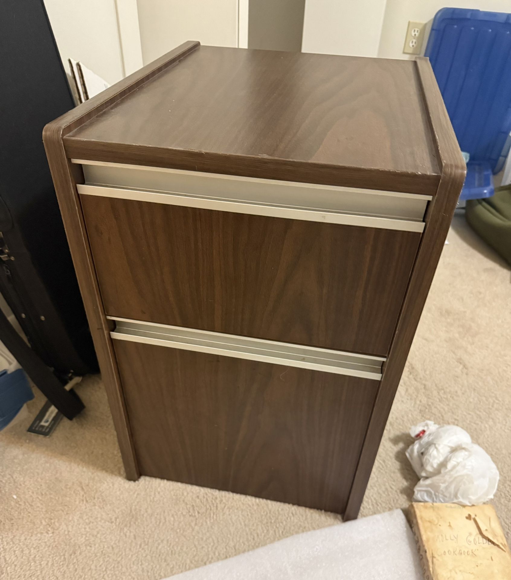 Free! wooden file Cabinet