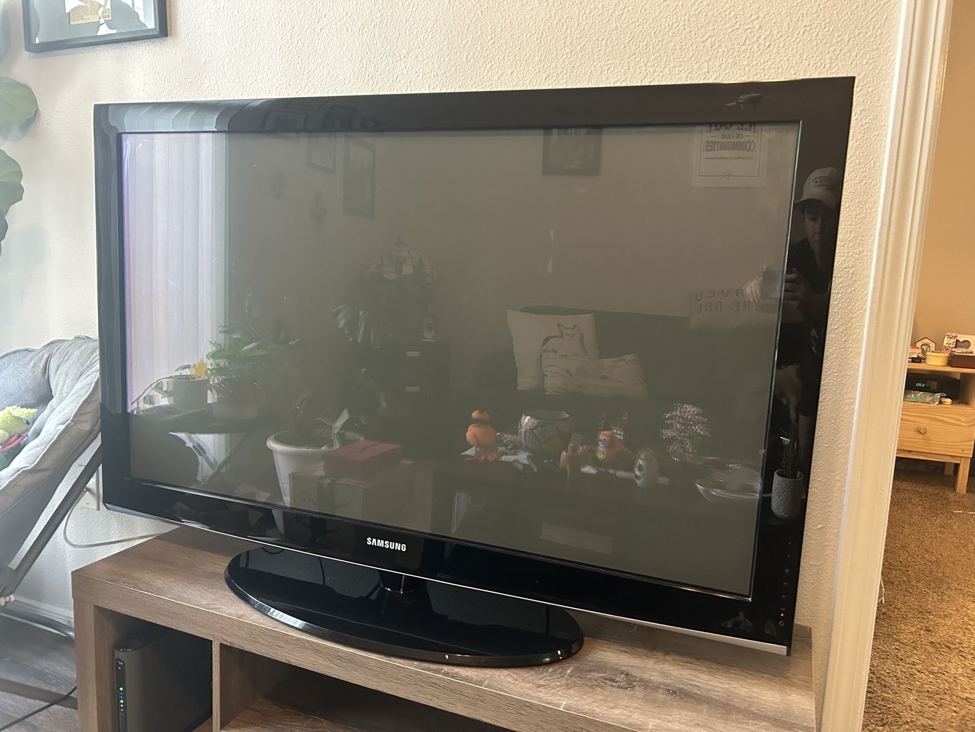 Samsung TV and Remote