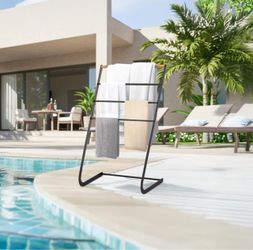 Towel Stand