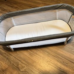 Baby Delight Snuggle Nest Bassinet