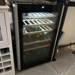 IceJungle Wine Cooler / Beverage Fridge – Works Great
