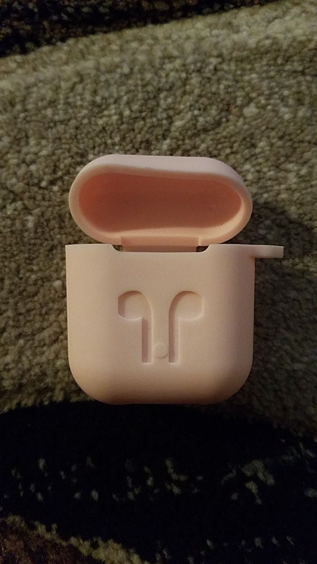 Pink Airpods case Like New