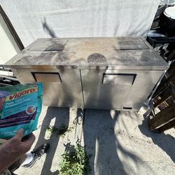 Superior Chilled sandwich prep table