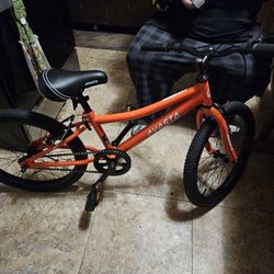 Brand new avasta kids bike, 18/20 inch. Orange. 