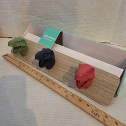 New Pillowfort Dinosaur Wall Rack Hook Wall Art Boys Girls Bedroom