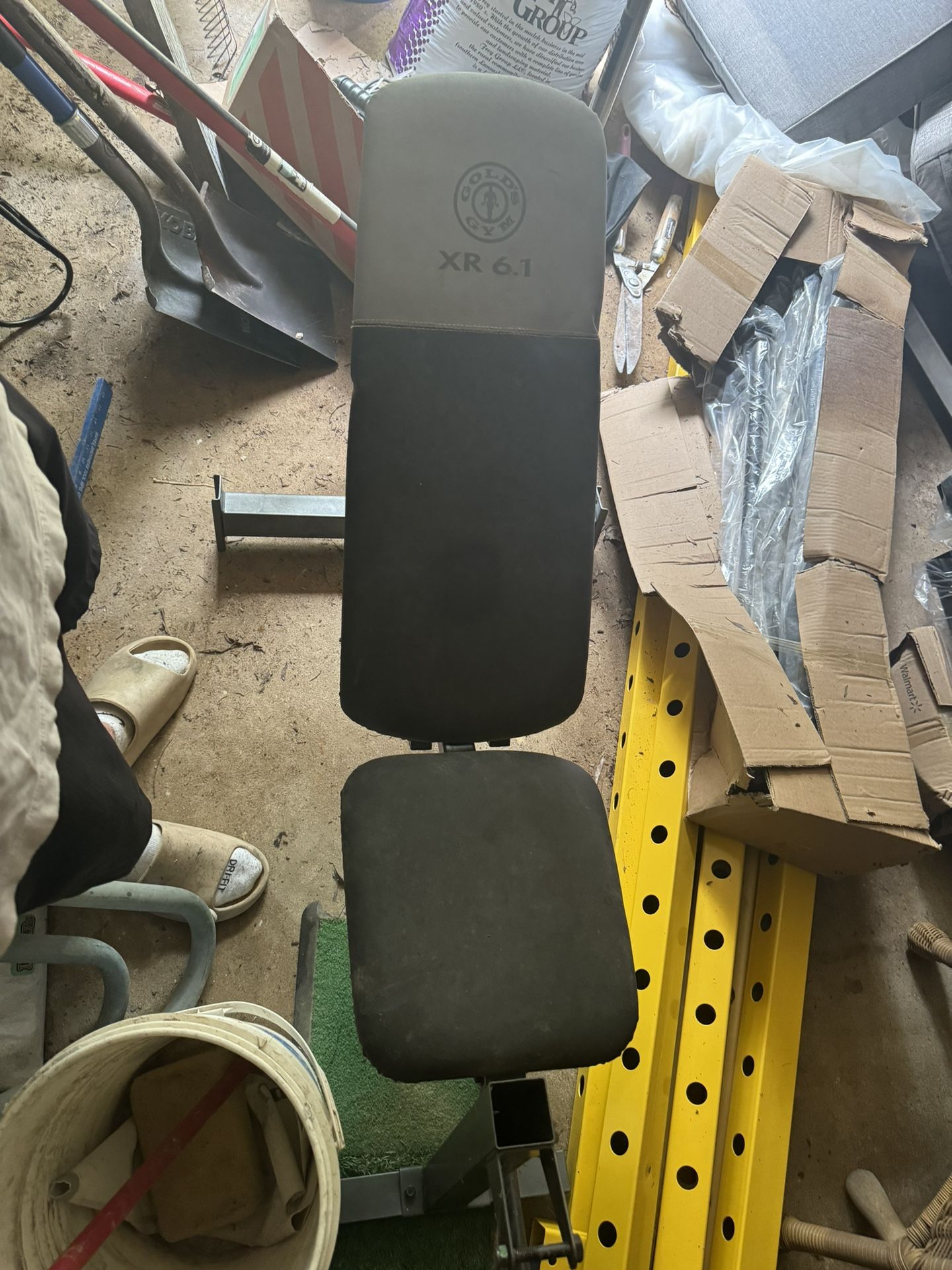 Squat Rack And Adjustable Bench