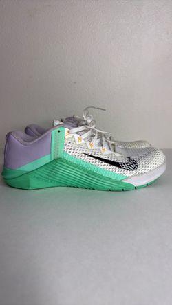 Nike Metcon 6 Training Shoes – Women’s Size 9