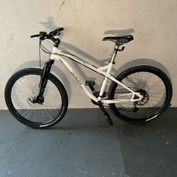 BICYCLE SPECIALIZED 21 SPEED SIZE 26 BRAND NEW