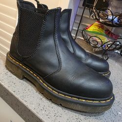 Womans Dr Martens (Size 8)