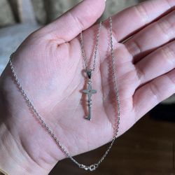 18k Saudi White Gold (silver)
