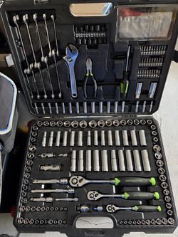 PITTSBURGH Mechanics Tool Set, 225-Piece