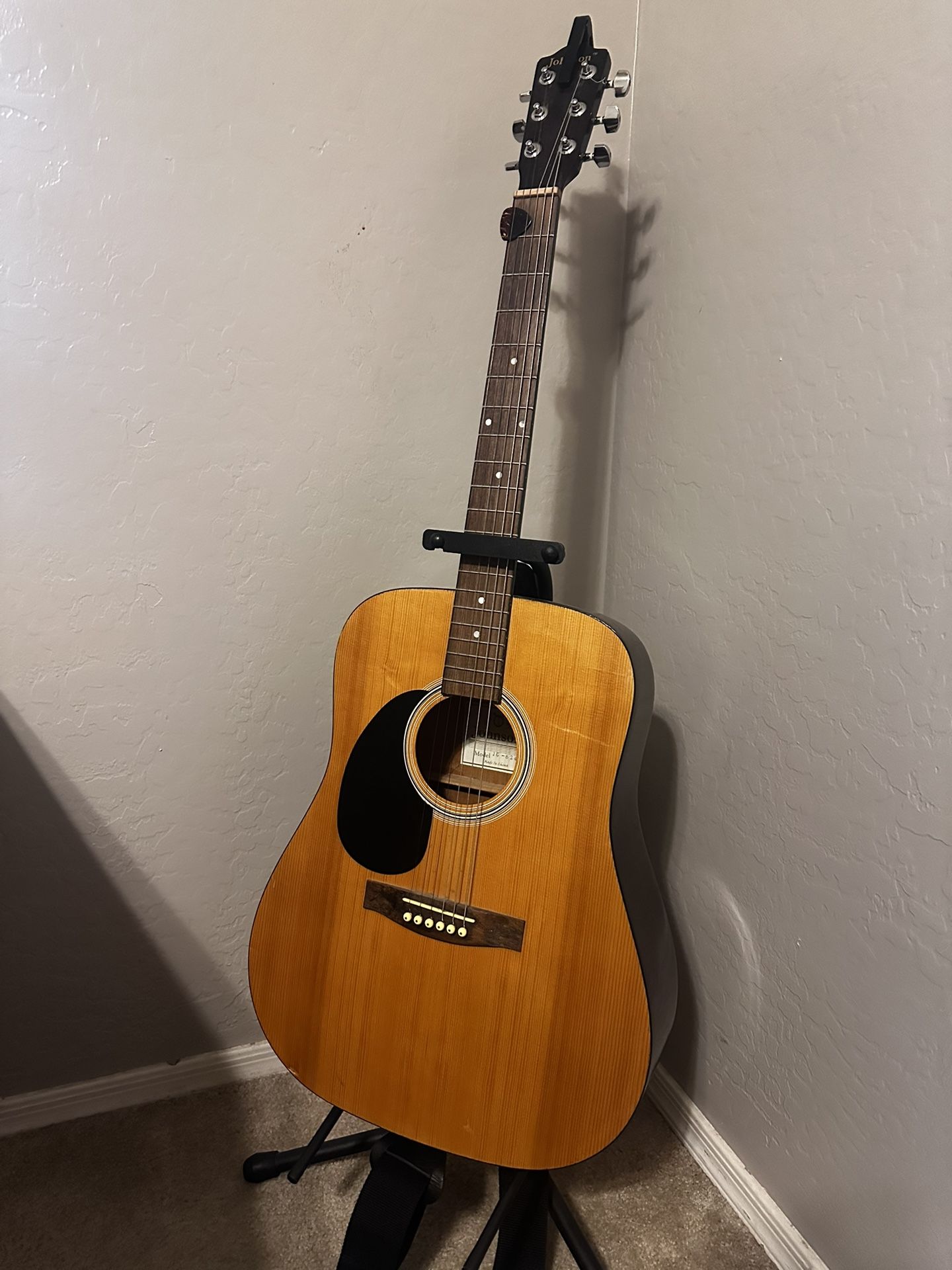 LH Acoustic guitar