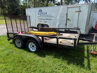 12’ Triple Crown trailer 2013 5,500lb axles