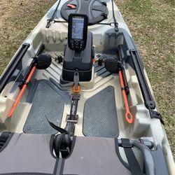 Feel Free Moken 12.5 V2 Powered Kayak