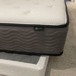 Queue Size Mattress And Bed frame 