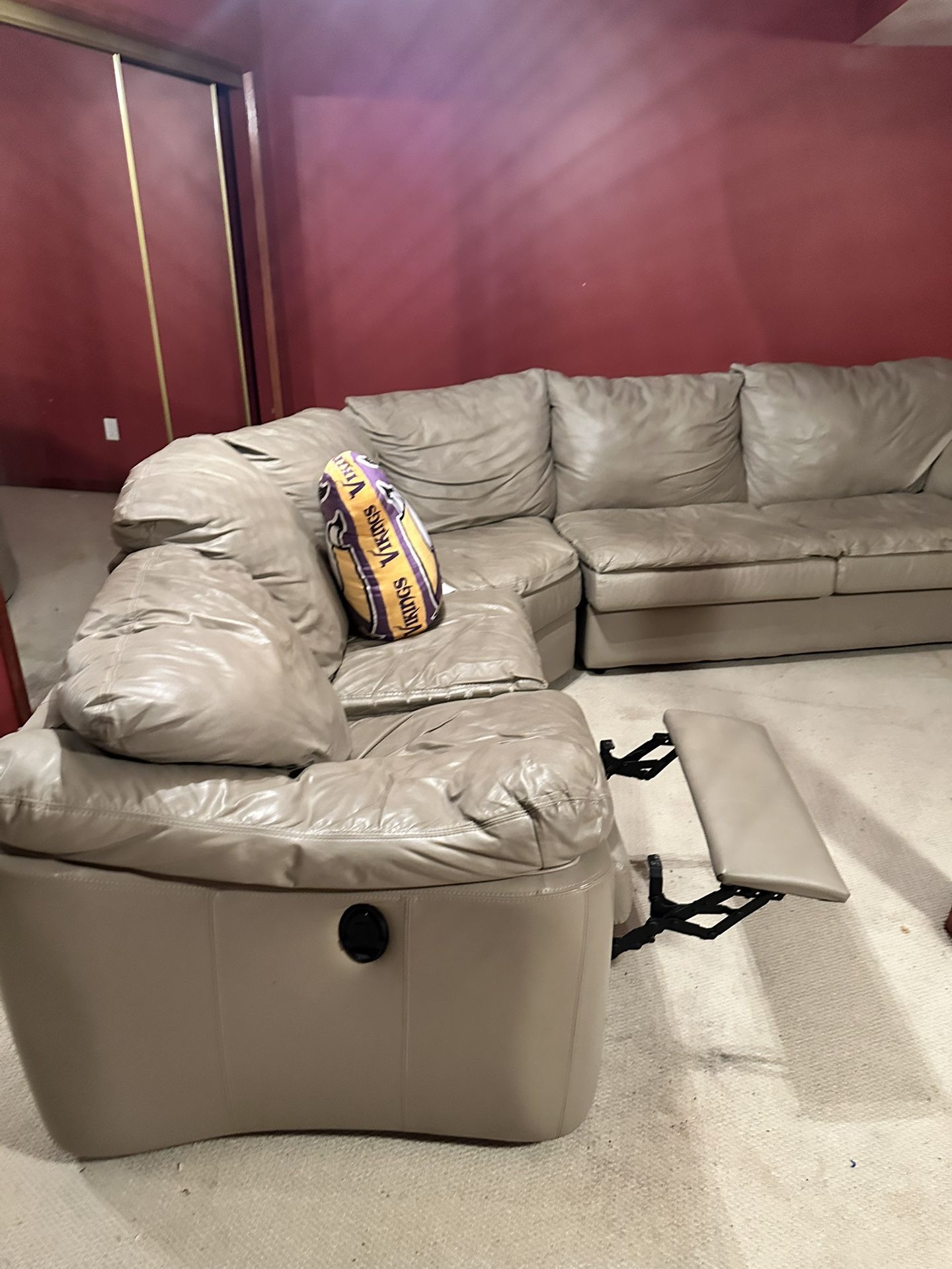 3 PC Leather Sectional Couch with pull out bed