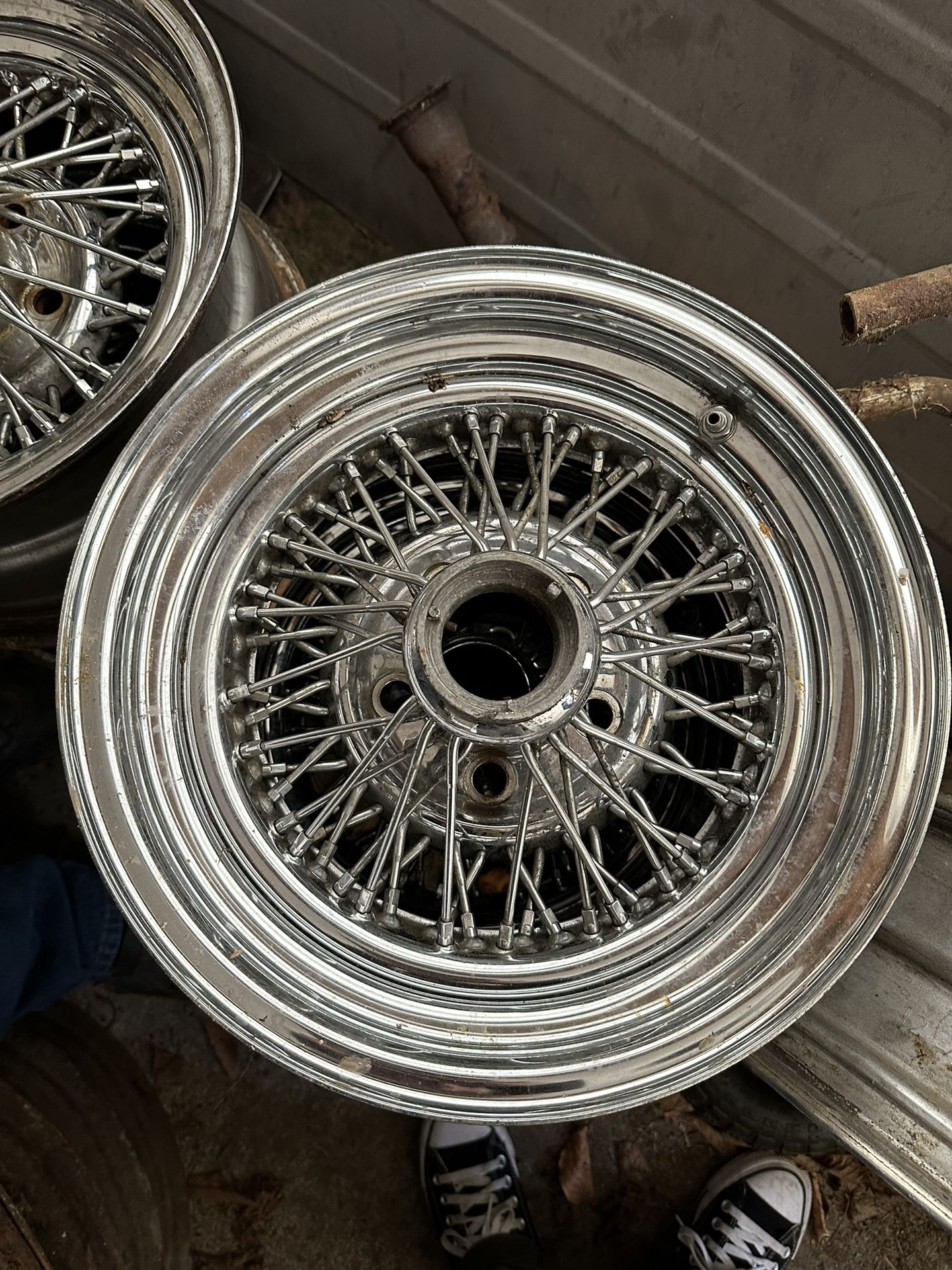 Appliance true spoke wire wheels