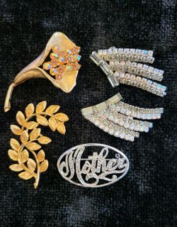 50’s/60’s Jewelry,  3 brooches, 1 pair clip-on earrings