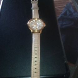 Woman's Michael Kors Watch (Needs Batteries)