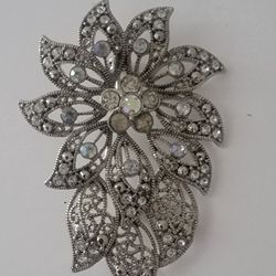 Vintage Rhinestone Liz Claiborne Brooch Pin Silver Tone Shooting Star Flower LC