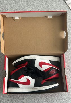 Nike Men's Air Jordan 1 Mid Size 9 Black/Red/White