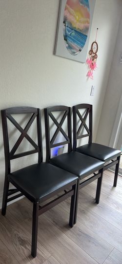 Set of 3 dining chairs