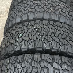 275/55/20 Bfgoodrich All Terrian Ko2 🔥