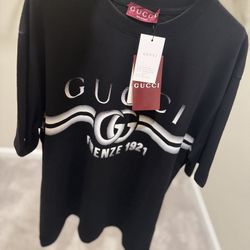 Gucci shirt size 2XL !! $140